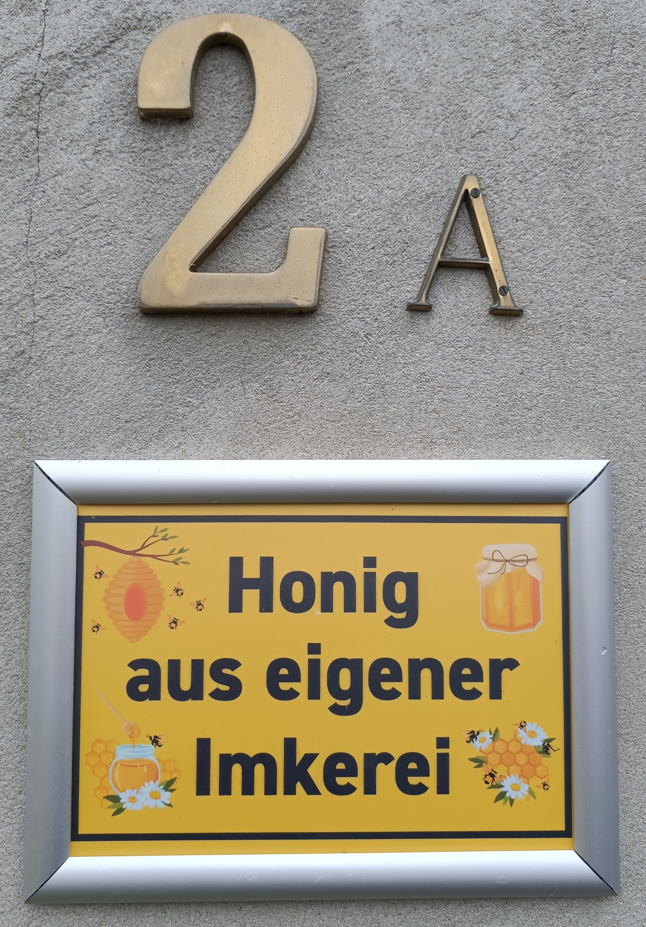 Honigschild mit Adresse